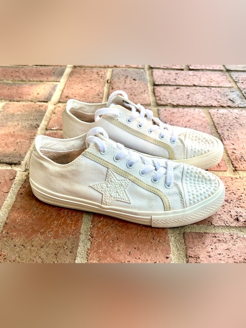 Vintage Havana Sneakers Alive Original Design Size 6.5 Low Ankle